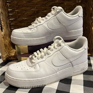 Nike Air Force 1 Low Men’s Sneakers